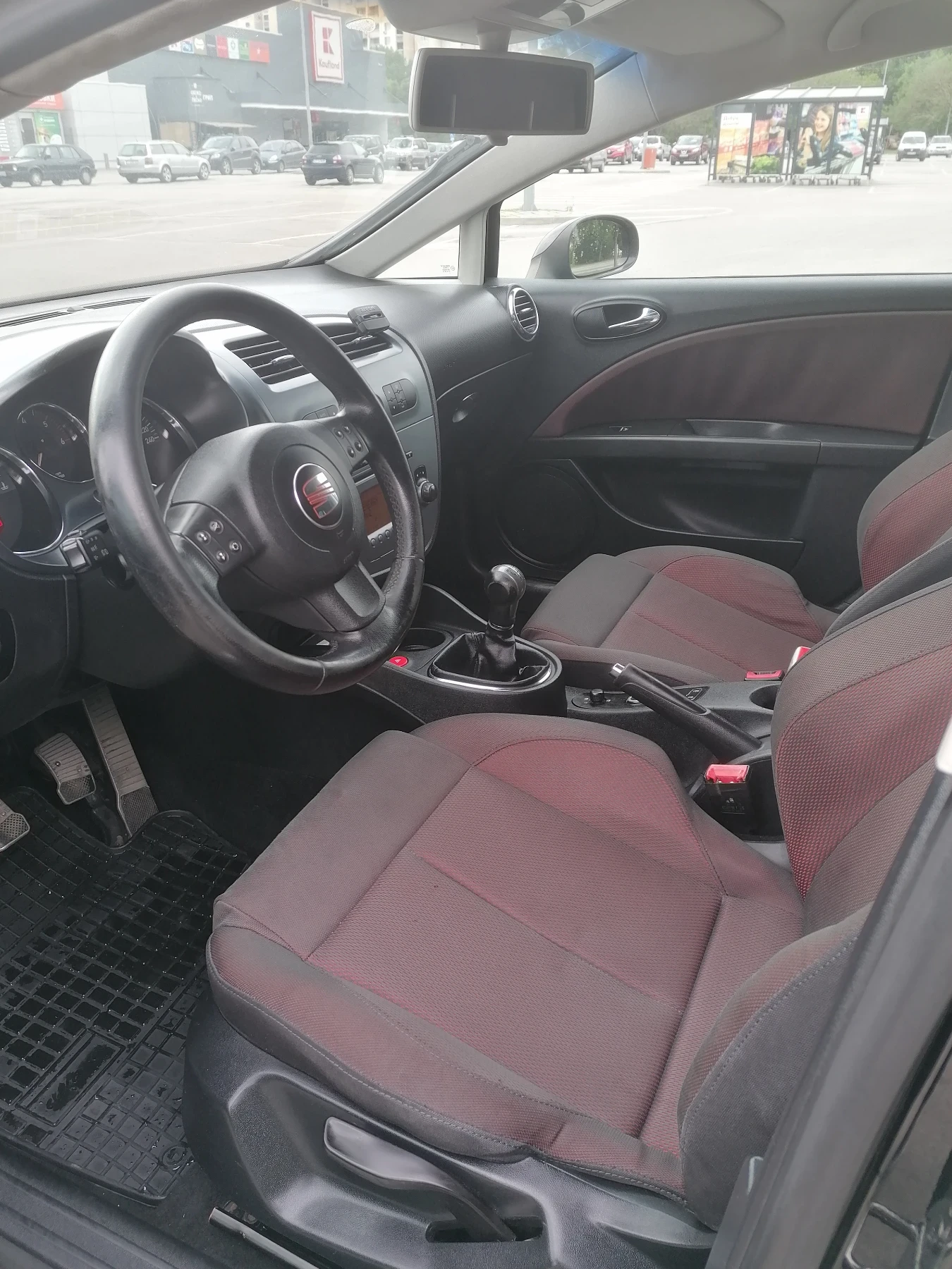 Seat Leon 2.0 16V, снимка 5 - Автомобили и джипове - 54442275