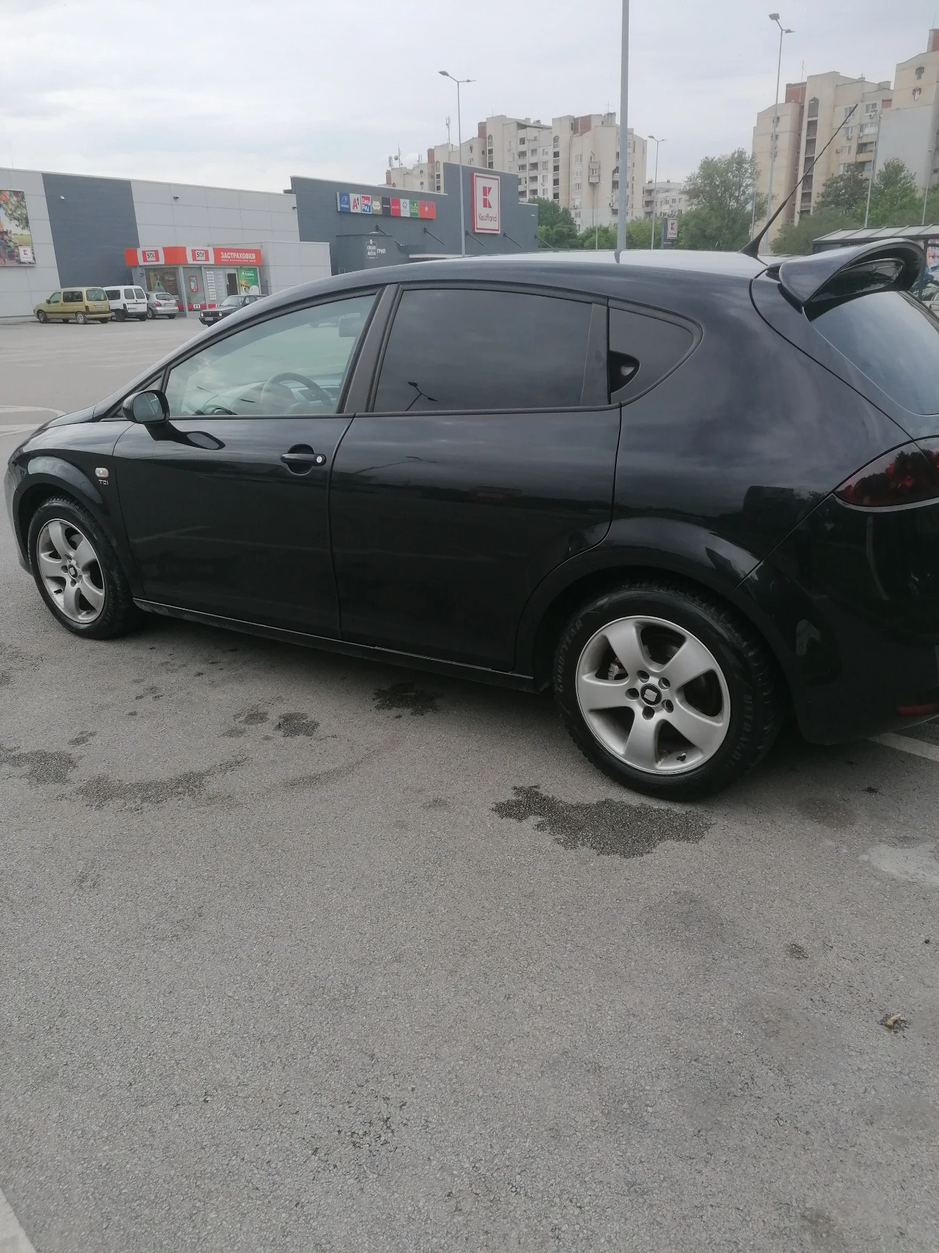 Seat Leon 2.0 16V, снимка 4 - Автомобили и джипове - 54442275