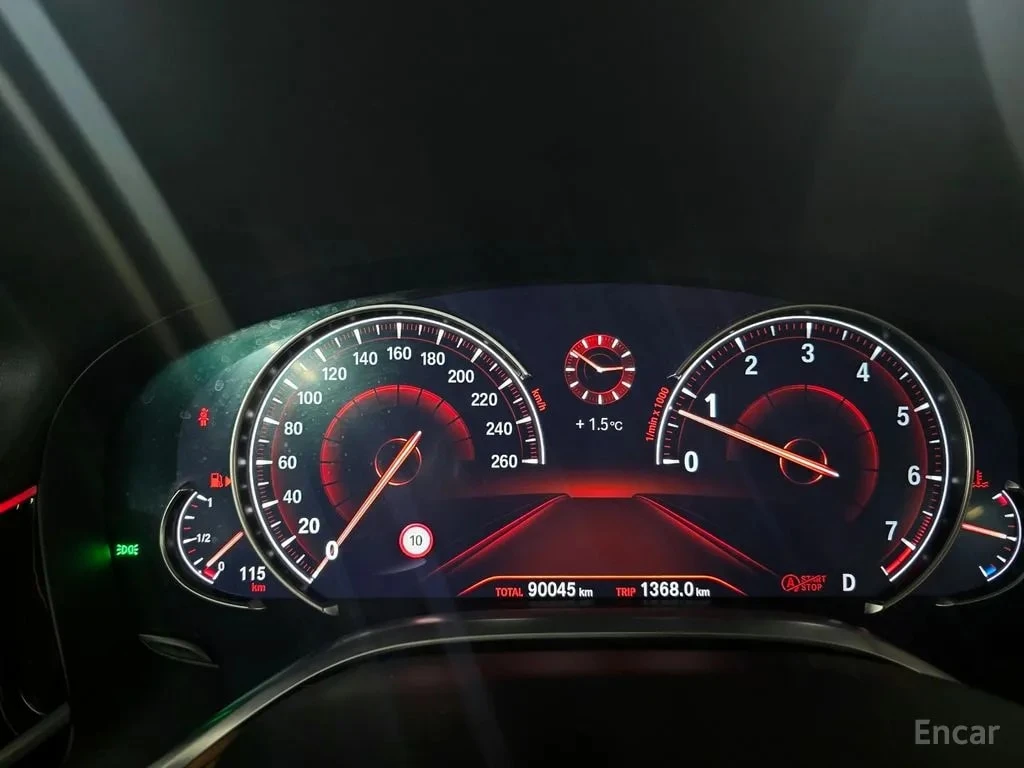 BMW 740 * 740Li xDrive M Sport Package* АВТОКРЕДИТ* , снимка 8 - Автомобили и джипове - 55977366