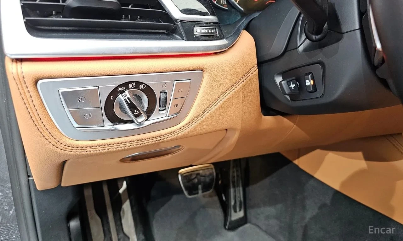 BMW 740 * 740Li xDrive M Sport Package* АВТОКРЕДИТ* , снимка 13 - Автомобили и джипове - 55977366