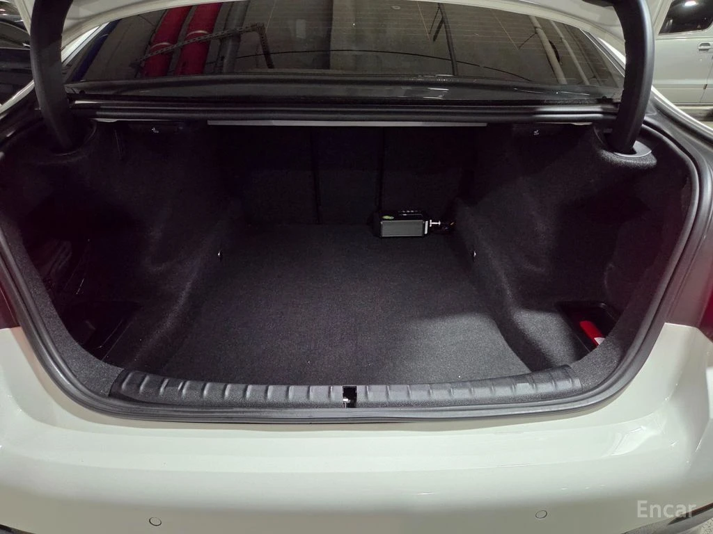 BMW 520 i* M SPORT* DISTRONIC* AMBIENT* КАМЕРА* КРАЙНА ЦЕН, снимка 7 - Автомобили и джипове - 55983741