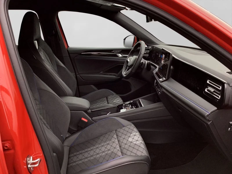 VW Tiguan 2.0TDI/150HP/R-LINE/MASSAGE/DSG/AHK/NAVI/CAM/539g, снимка 9 - Автомобили и джипове - 52279003