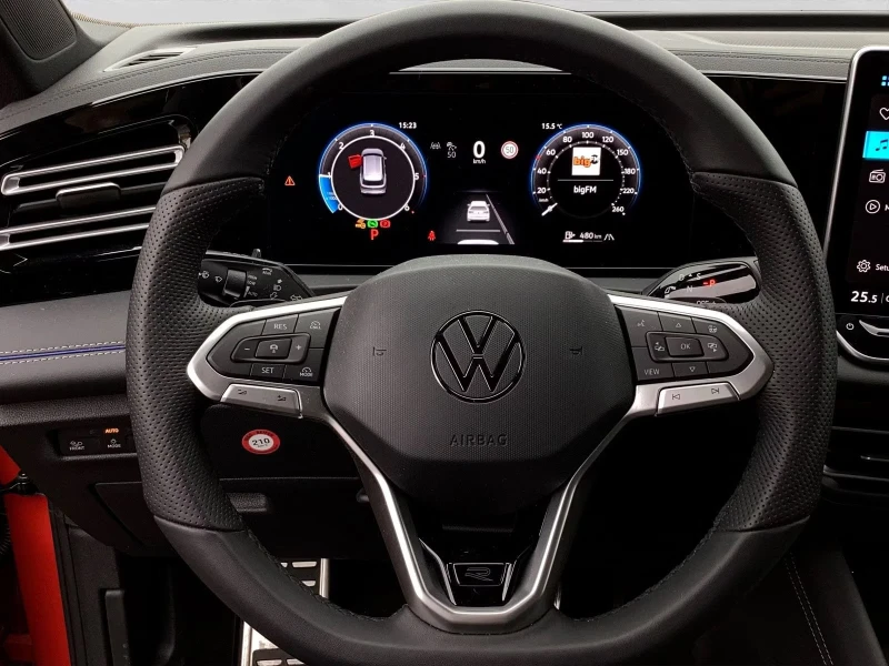 VW Tiguan 2.0TDI/150HP/R-LINE/MASSAGE/DSG/AHK/NAVI/CAM/539g, снимка 4 - Автомобили и джипове - 52279003