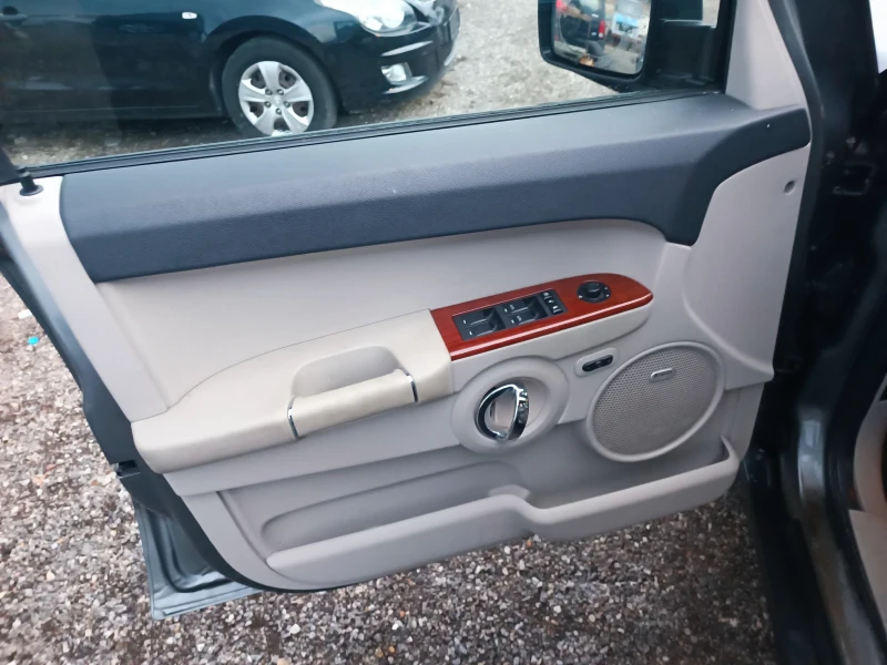 Jeep Commander 3.0CRD V6 LIMITED - 13800 лв. - 33710476 | Car24.bg