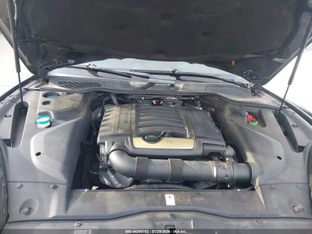 Porsche Cayenne PLATINUM* AWD* Обдухване* BOSE* Памет* Камера* , снимка 12 - Автомобили и джипове - 53817883