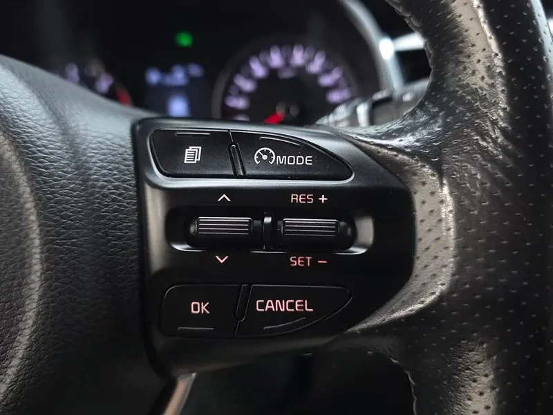 Kia Stonic Diesel 1.6 Trendy, снимка 15 - Автомобили и джипове - 56497763