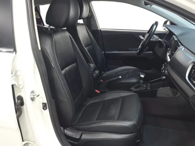 Kia Stonic Diesel 1.6 Trendy, снимка 12 - Автомобили и джипове - 56497763