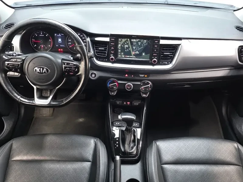Kia Stonic Diesel 1.6 Trendy, снимка 7 - Автомобили и джипове - 56497763