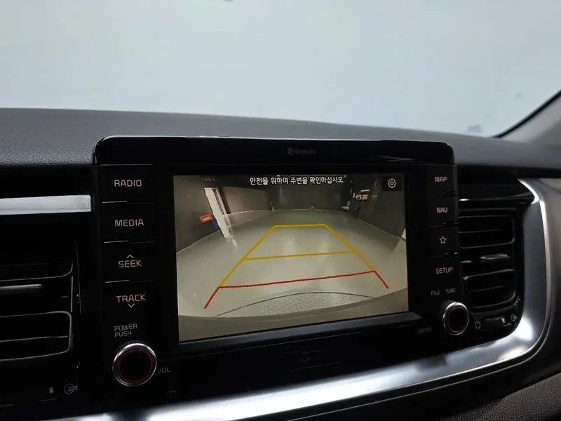 Kia Stonic Diesel 1.6 Trendy, снимка 17 - Автомобили и джипове - 56497763