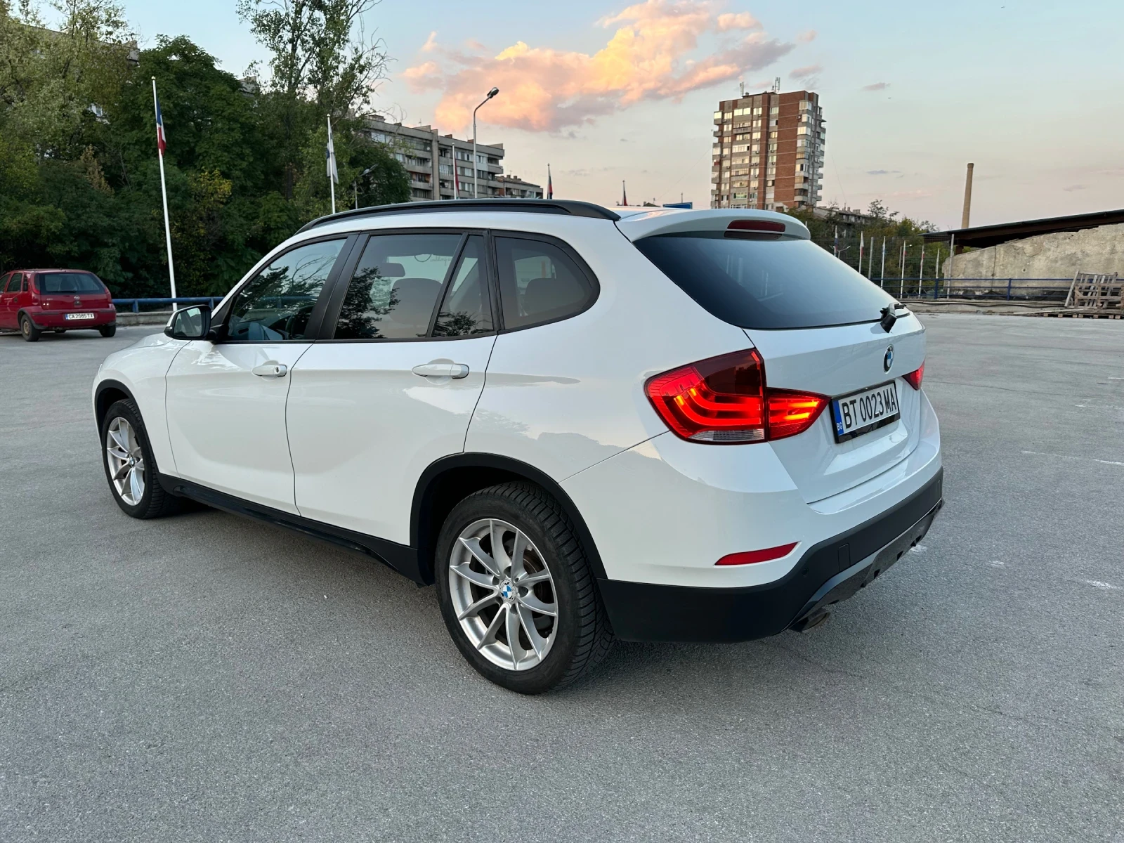 BMW X1 18D xDrive FACE - изображение 7