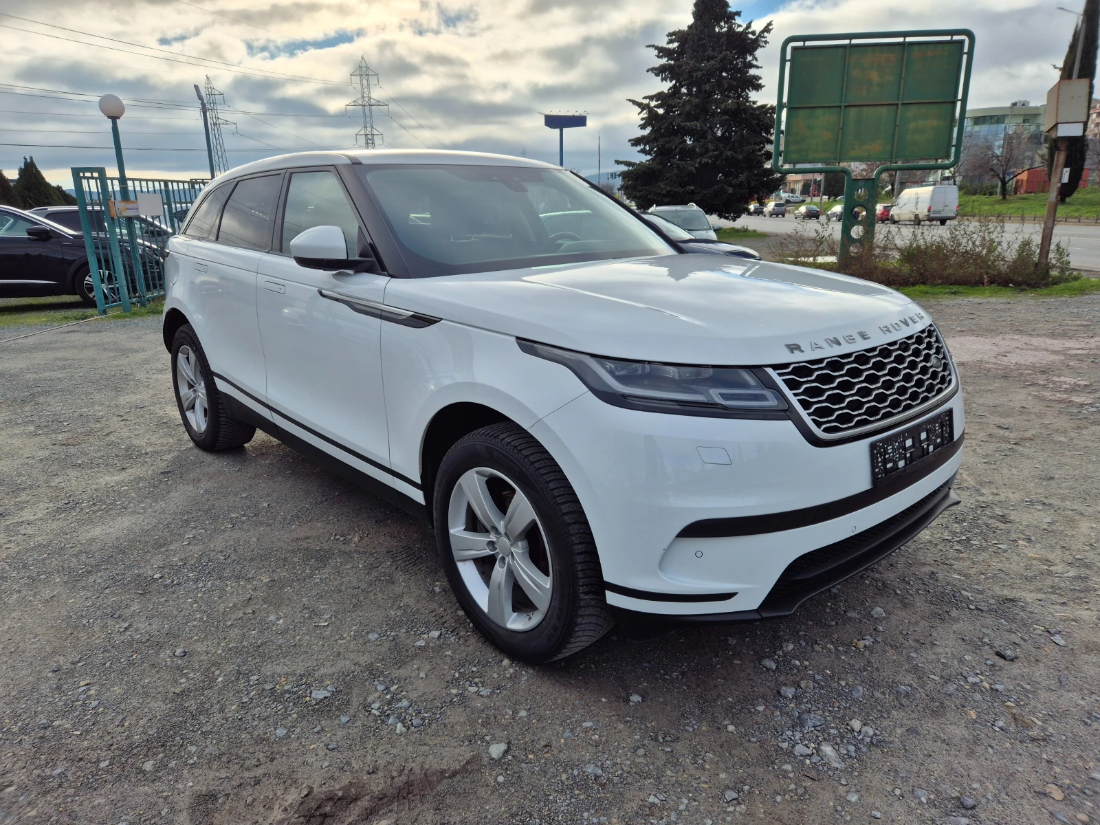 Land Rover Range Rover Velar 2.0d - изображение 7