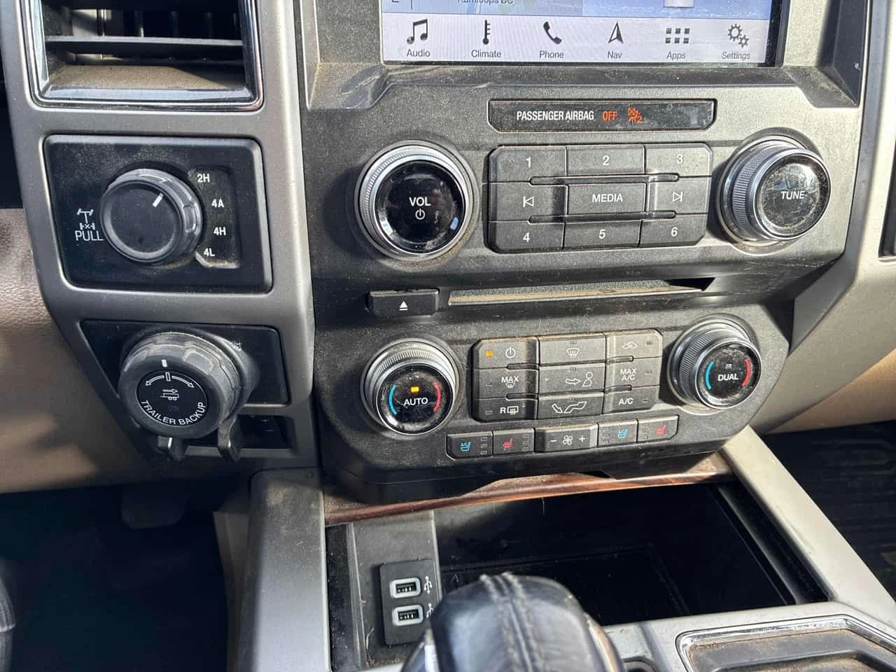 Ford F150 * 4WD SuperCrew * PANO* KEYLESS* ПОДГРЕВ* , снимка 14 - Автомобили и джипове - 53904294