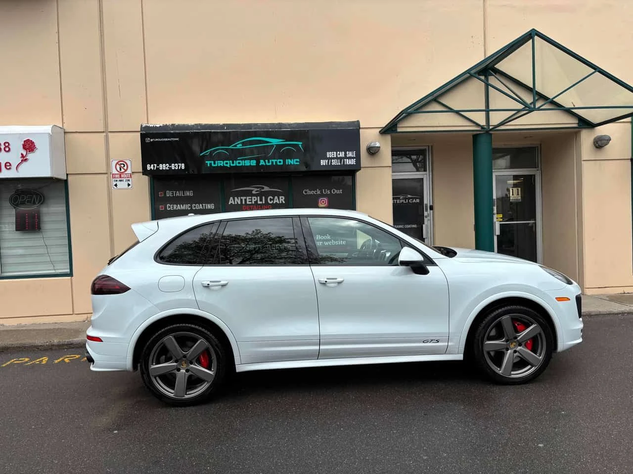 Porsche Cayenne * GTS * CARFAX * БЕЗ ПЪРВОНАЧАЛНА ВНОСКА, снимка 3 - Автомобили и джипове - 55212871