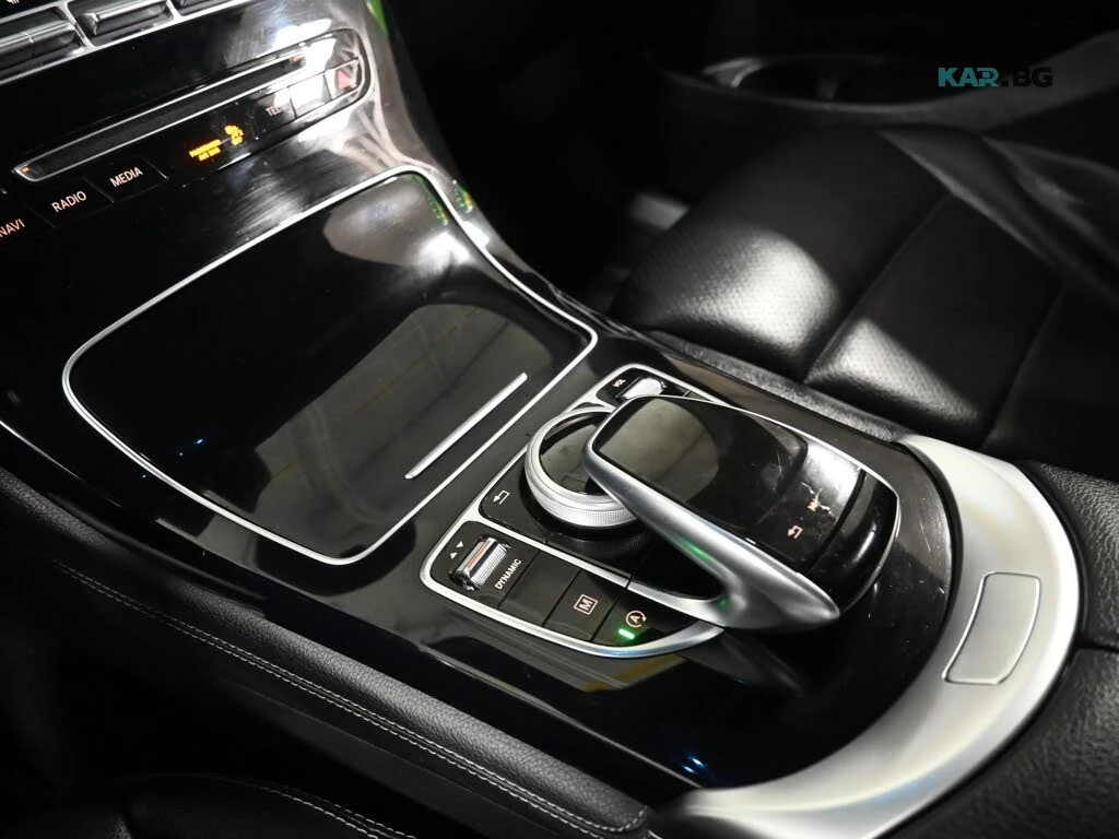 Mercedes-Benz GLC * 4MATIC * PANORAMA *  AвтоКредит * (ЦЕНА ДО БГ), снимка 15 - Автомобили и джипове - 55844972