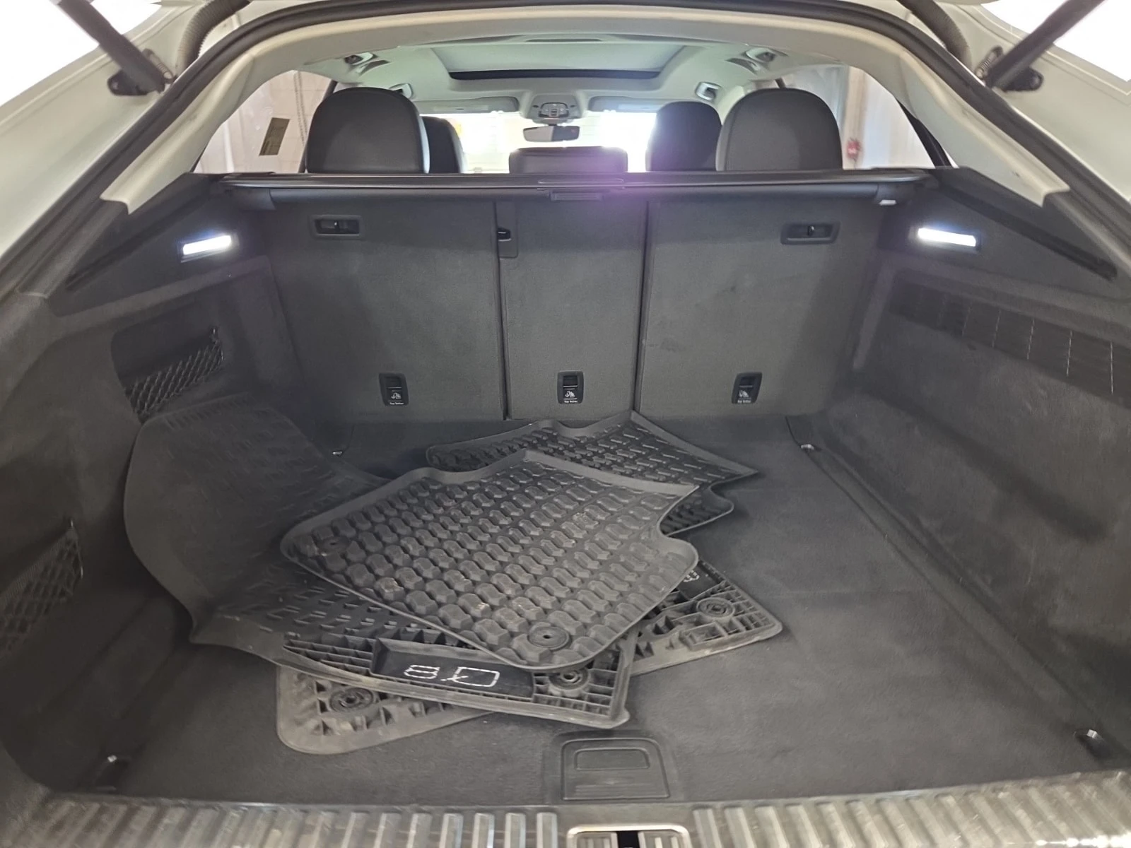 Audi Q8 * TECHNIK * CARFAX * ЦЕНА ДО БГ, снимка 15 - Автомобили и джипове - 56074792