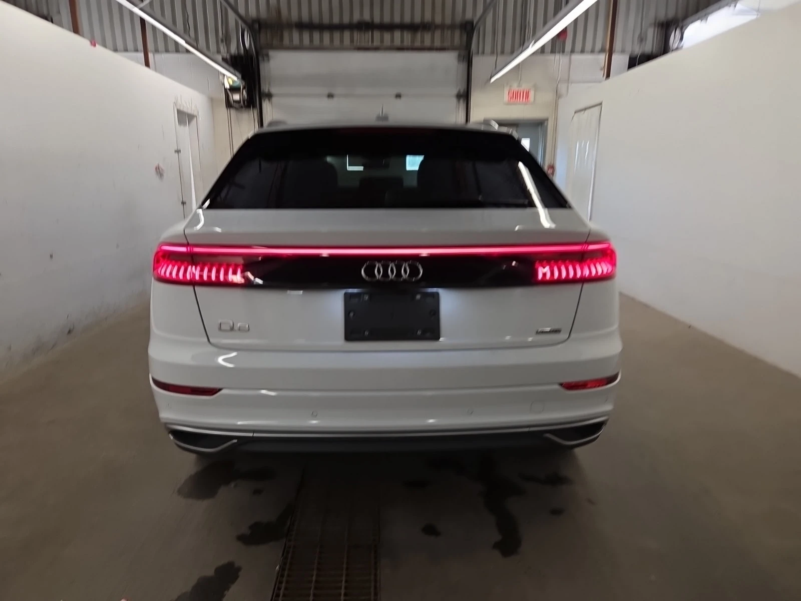 Audi Q8 * TECHNIK * CARFAX * ЦЕНА ДО БГ, снимка 4 - Автомобили и джипове - 56074792