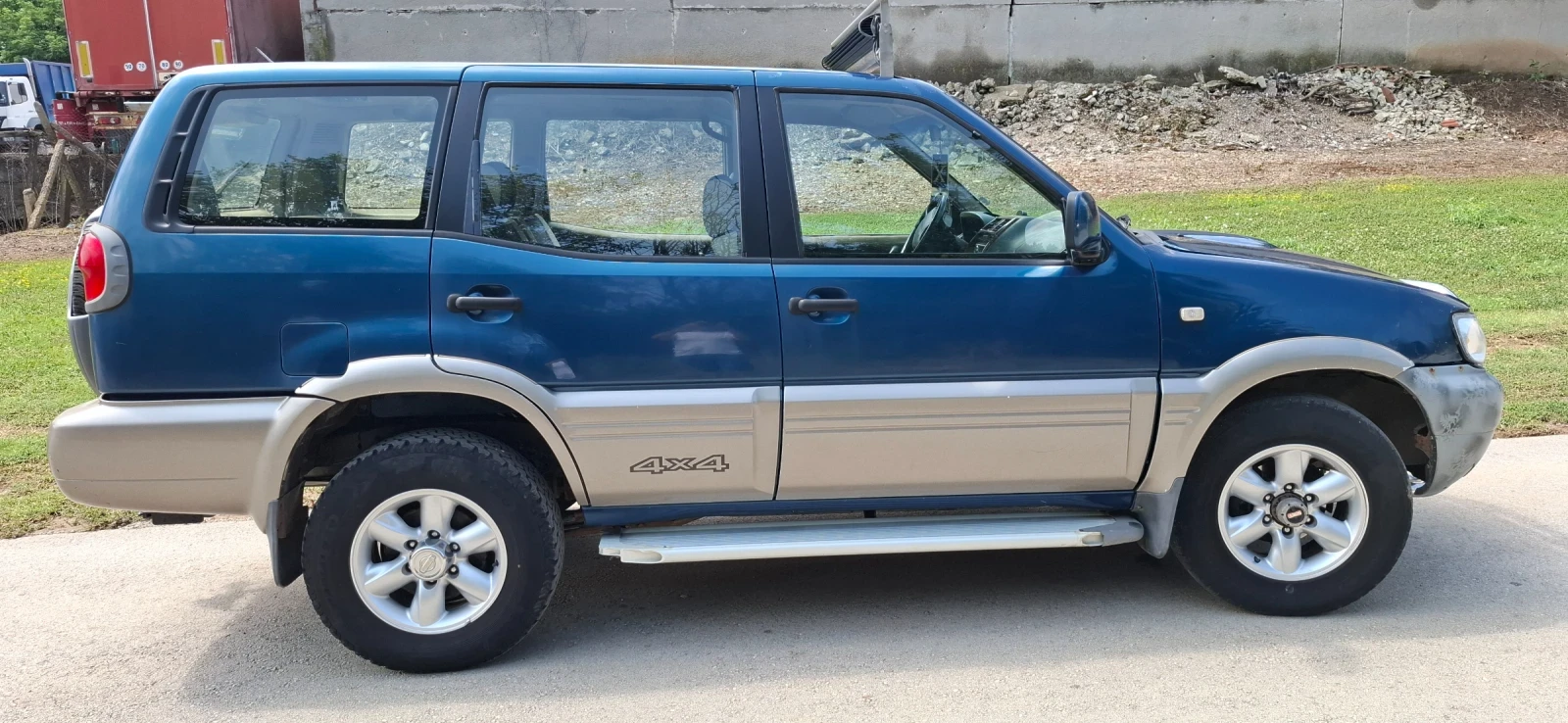 Nissan Terrano 2.7 tdi, снимка 5 - Автомобили и джипове - 56685914