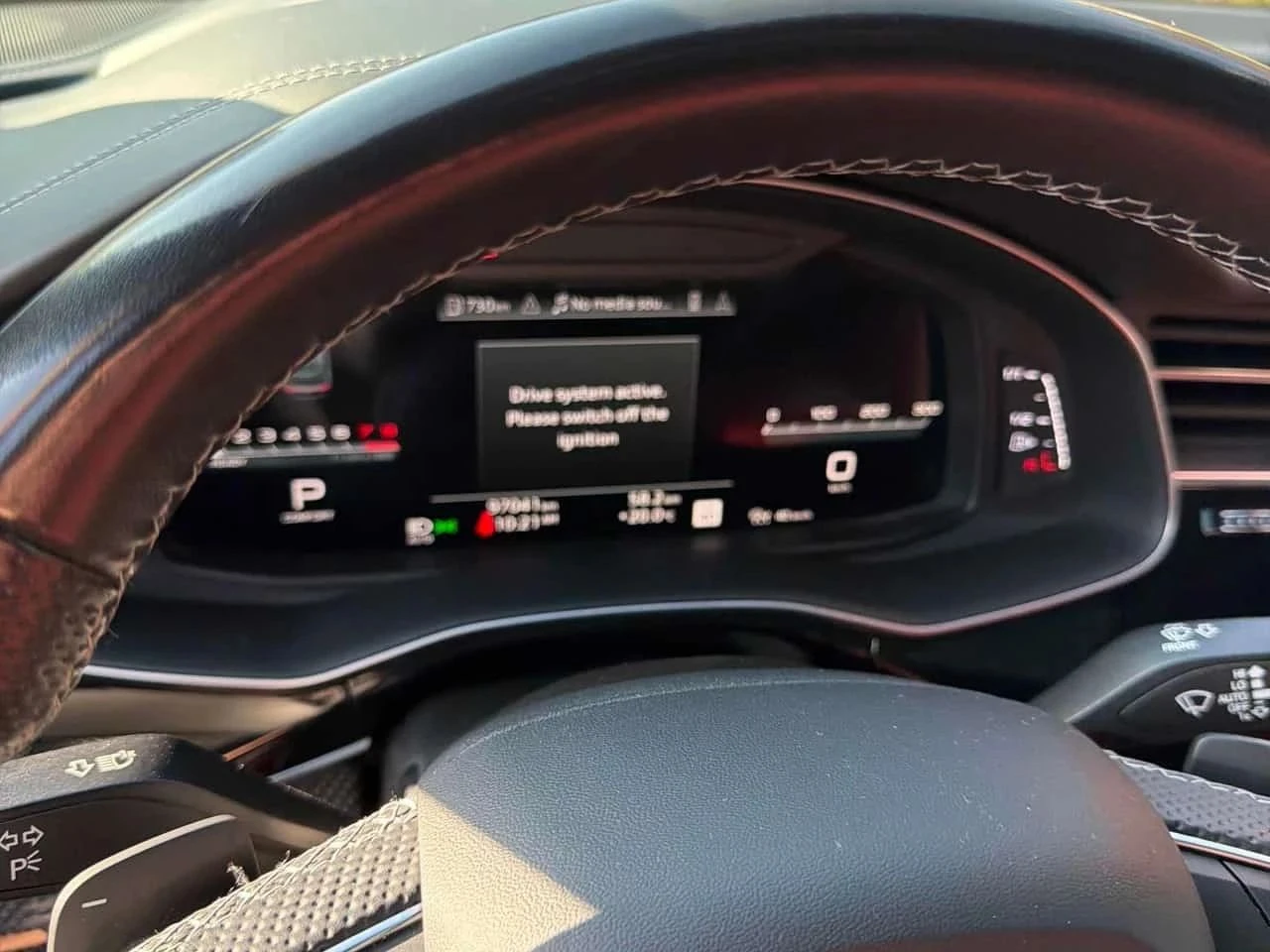 Audi SQ8, снимка 8 - Автомобили и джипове - 56690182
