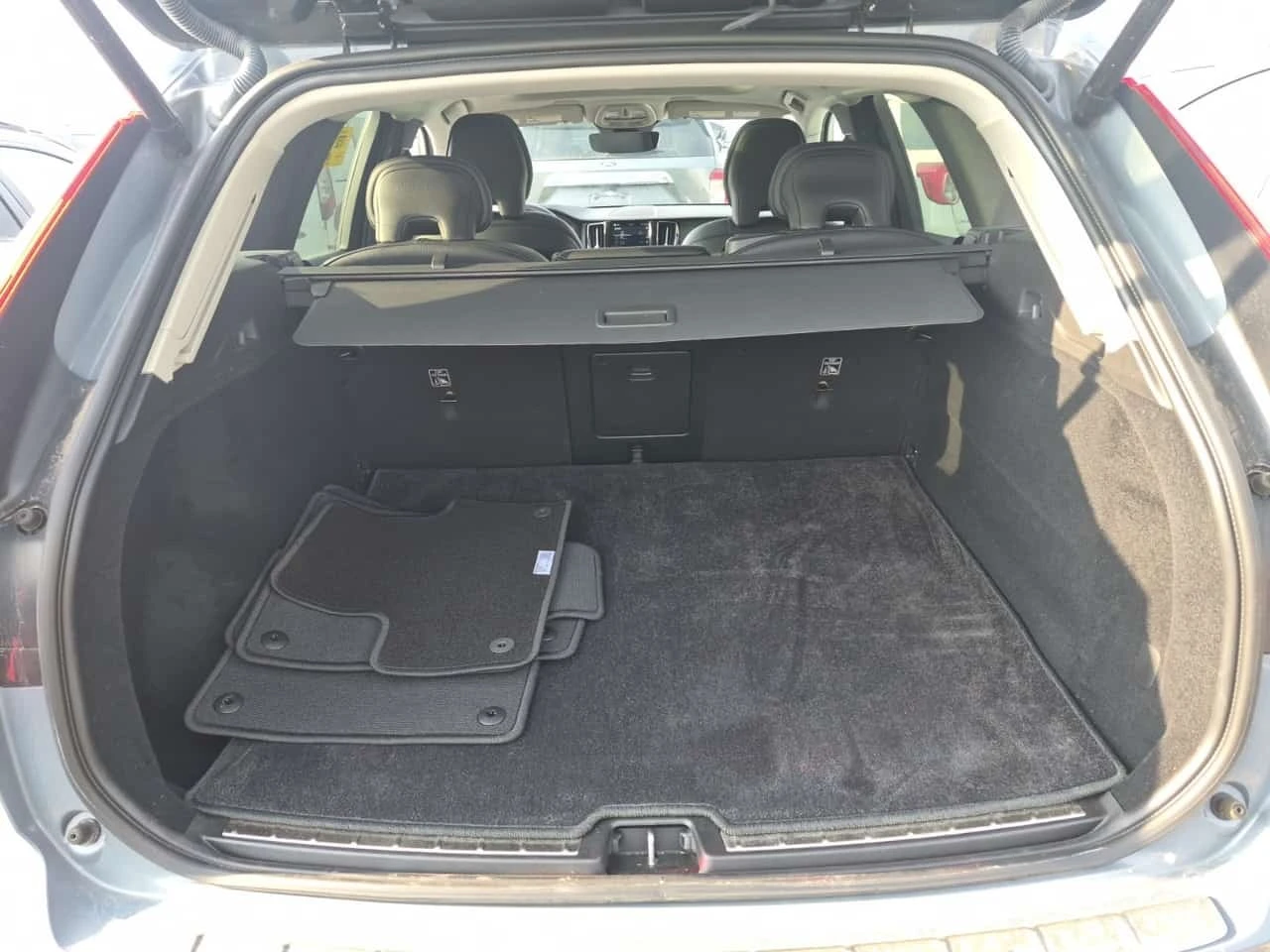 Volvo XC60 * B6 Plus Bright Theme * CARFAX * ���� ����������  | Mobile.bg � ����������� 13