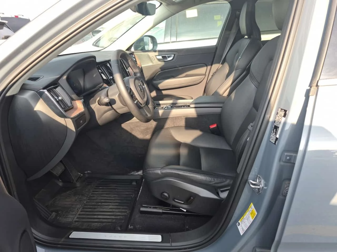 Volvo XC60 * B6 Plus Bright Theme * CARFAX * ���� ����������  | Mobile.bg � ����������� 8