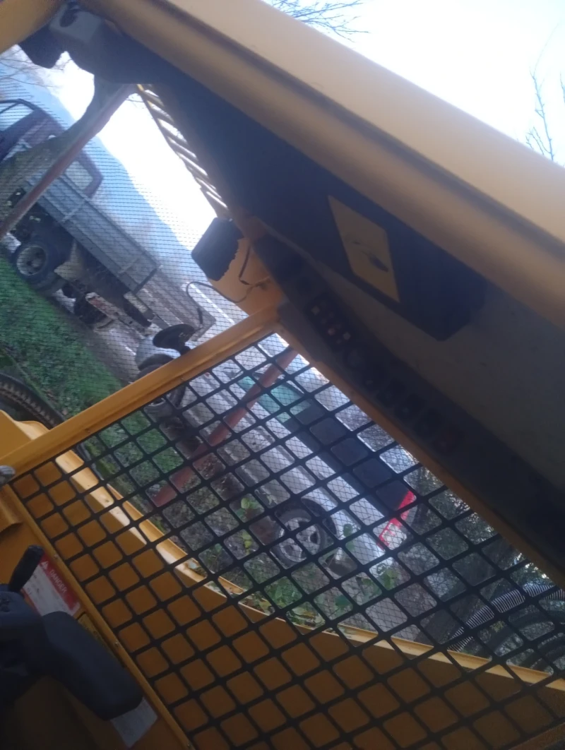 Мини челни товарачи JCB 165 robot, снимка 6 - Индустриална техника - 52595358