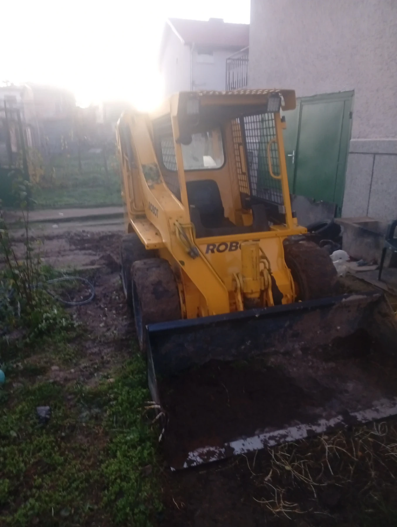 Мини челни товарачи JCB 165 robot - изображение 2