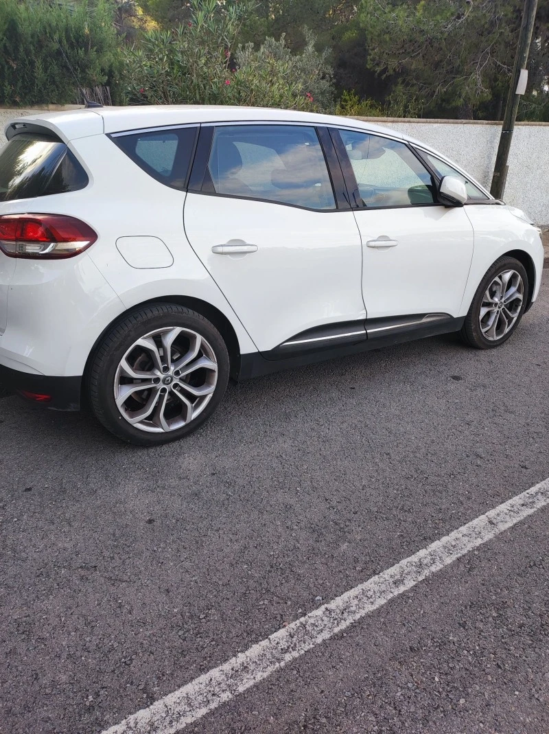 Renault Scenic Scenic, снимка 13 - Автомобили и джипове - 43148116