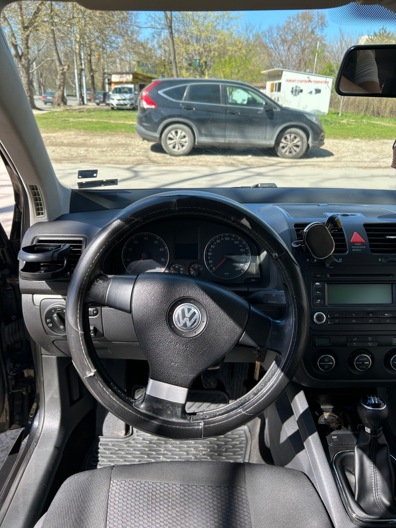 VW Golf, снимка 11 - Автомобили и джипове - 46392287