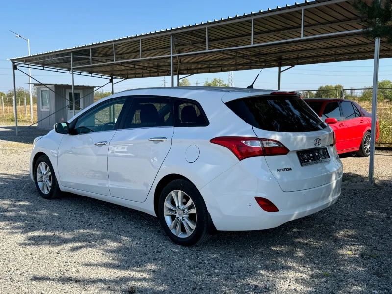 Hyundai I30 1.6CRDI 128к.с Keyless LED , снимка 6 - Автомобили и джипове - 47333443