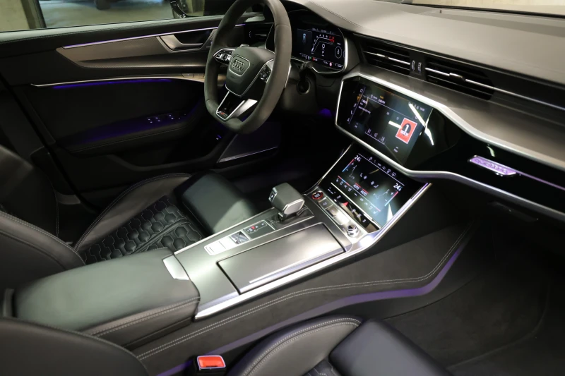 Audi Rs6 4.0 TFSI Quattro Ceramic, B/O, RS-Dynamic, снимка 12 - Автомобили и джипове - 51215952