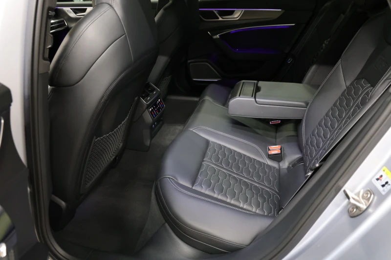 Audi Rs6 4.0 TFSI Quattro Ceramic, B/O, RS-Dynamic, снимка 14 - Автомобили и джипове - 51215952
