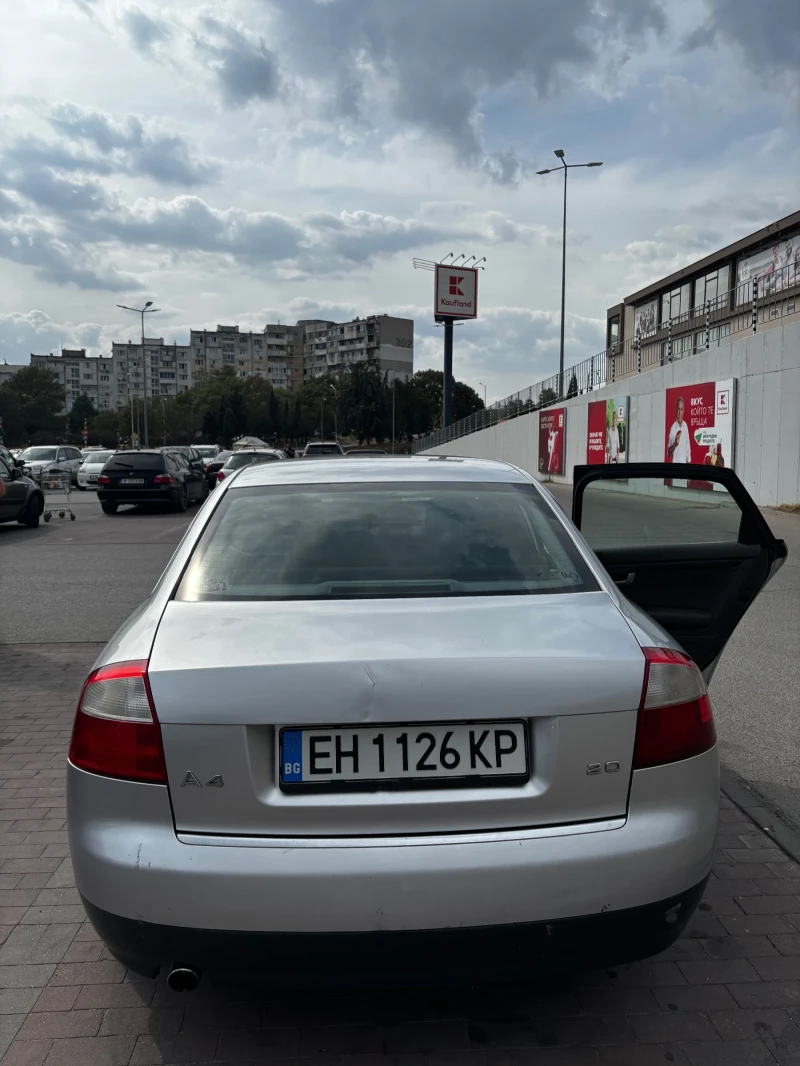 Audi A4 2.0, снимка 8 - Автомобили и джипове - 52367150