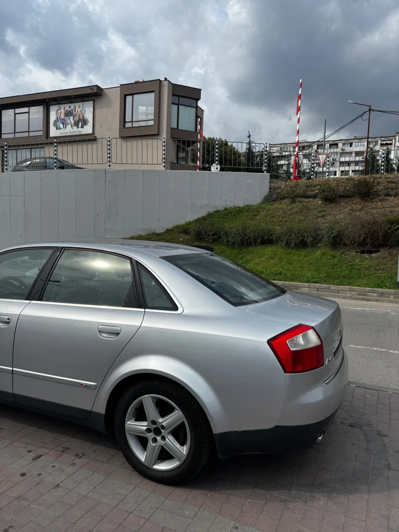 Audi A4 2.0, снимка 7 - Автомобили и джипове - 52367150