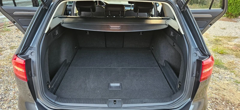 VW Passat 2, 0TDi-150кс* 2016г* ДИГИТАЛНО ТАБЛО* LED* НАВИ* , снимка 11 - Автомобили и джипове - 51809874