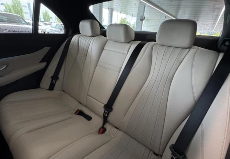 Mercedes-Benz E 350 4matic* Автокредит* , снимка 8 - Автомобили и джипове - 52749771