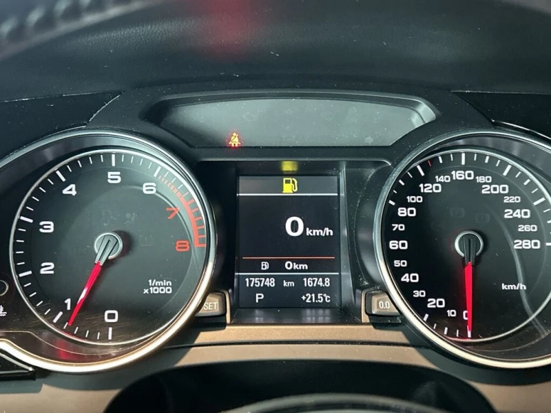 Audi A5 * АВТО КРЕДИТ* ЦЕНА ДО БГ * СЕРВИЗНА ИСТОРИЯ * , снимка 14 - Автомобили и джипове - 52785757