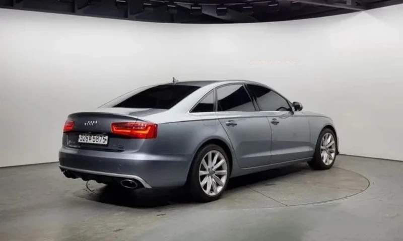 Audi A6 3.0TDI, снимка 2 - Автомобили и джипове - 52896586
