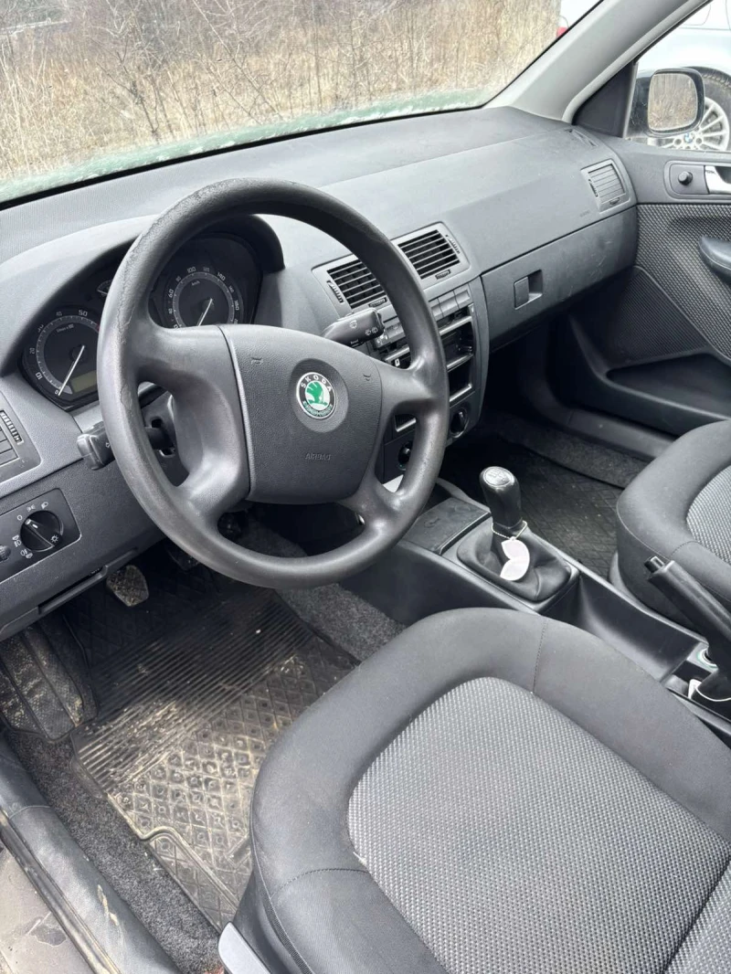 Skoda Fabia, снимка 3 - Автомобили и джипове - 53221157