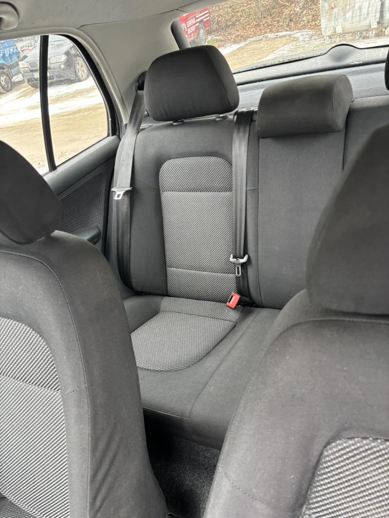 Skoda Fabia, снимка 2 - Автомобили и джипове - 53221157