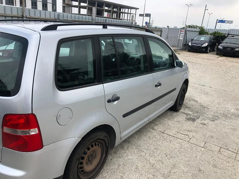 VW Touran 1.9TDI-tip:BKC-AZV, снимка 11 - Автомобили и джипове - 29379610