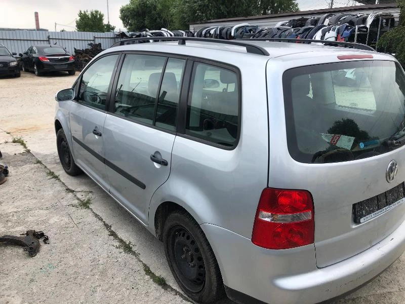 VW Touran 1.9TDI-tip:BKC-AZV, снимка 12 - Автомобили и джипове - 29379610