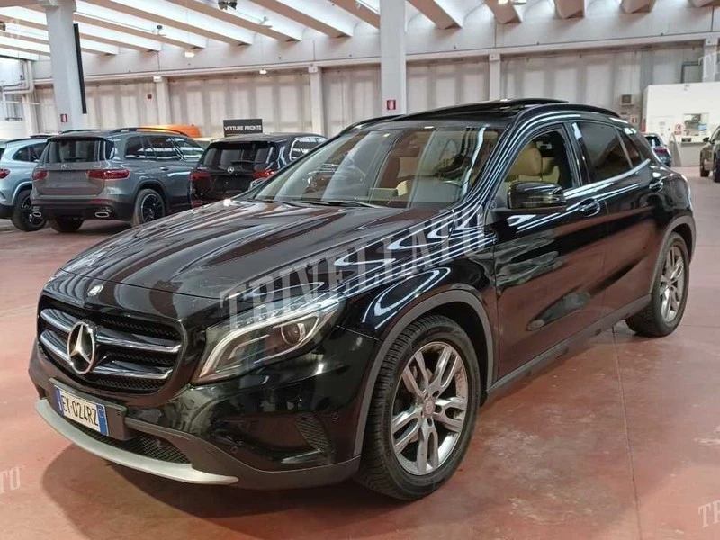 Mercedes-Benz GLA 180 CDI/Панорама/E6/ Подгрев/109к.с.Памет сед/ЛИЗИНГ, снимка 11 - Автомобили и джипове - 54478897