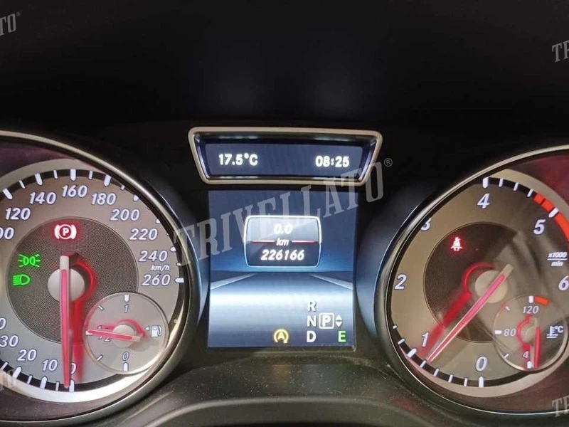 Mercedes-Benz GLA 180 CDI/Панорама/E6/ Подгрев/109к.с.Памет сед/ЛИЗИНГ, снимка 4 - Автомобили и джипове - 54478897