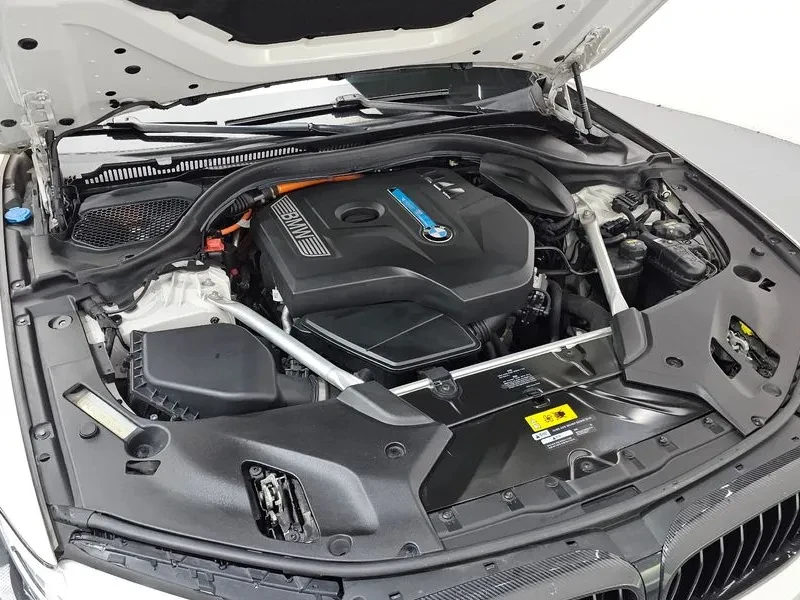 BMW 520, снимка 6 - Автомобили и джипове - 55351311