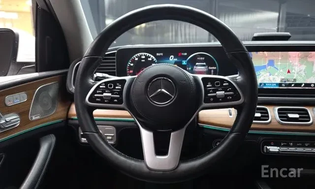 Mercedes-Benz GLE 450 AMG * ОБДУХВАНЕ * 360 * ПАНОРАМА * , снимка 6 - Автомобили и джипове - 56117465