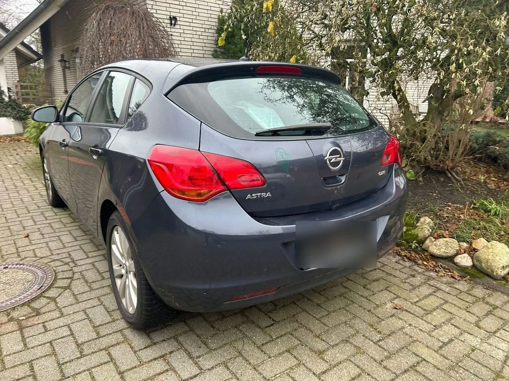 Opel Astra 2.0 CDTI - изображение 2