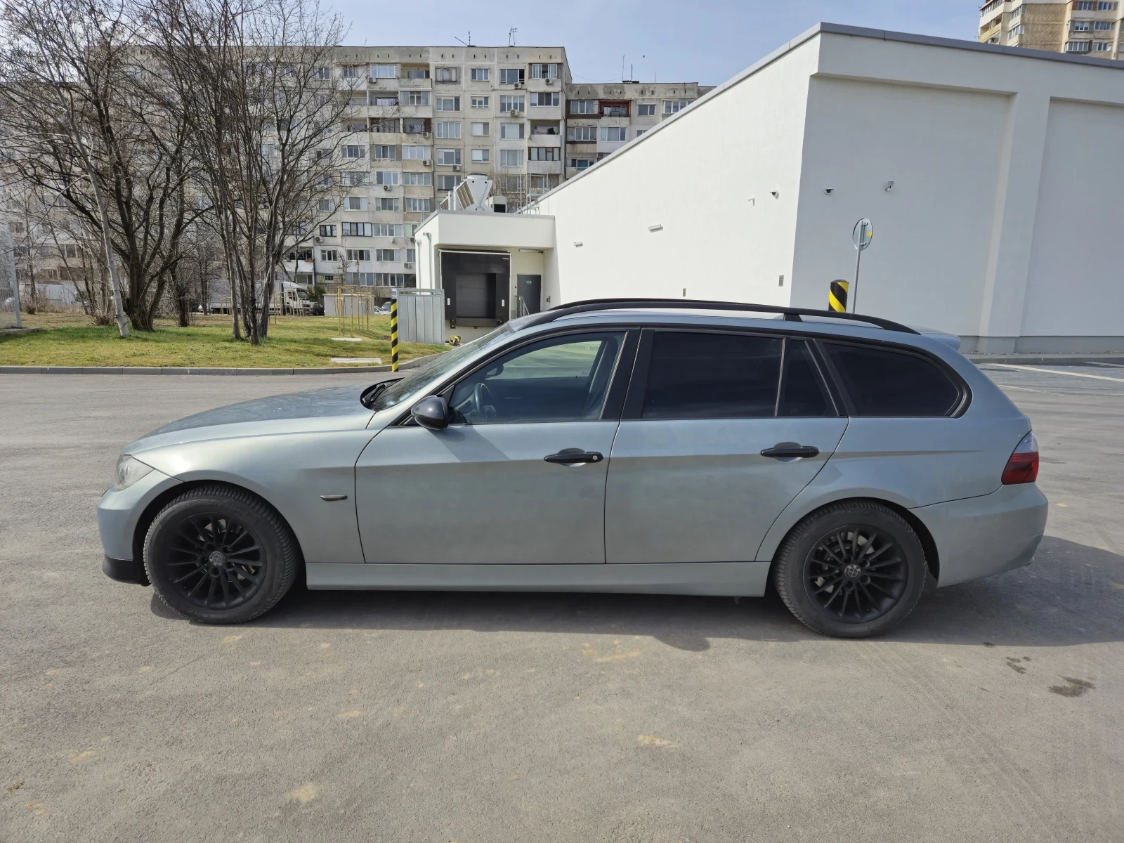 BMW 320 E91 - изображение 2