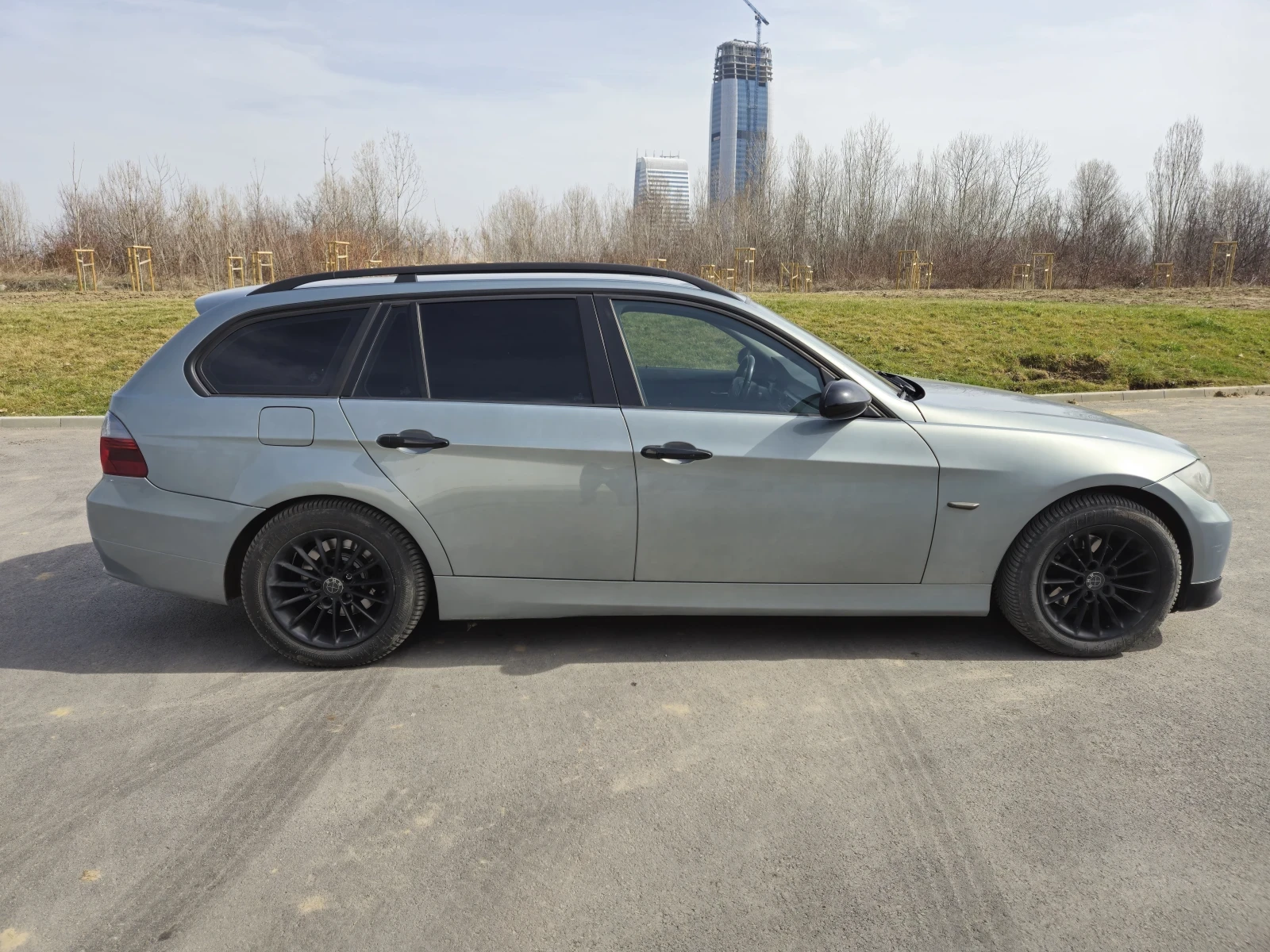 BMW 320 E91 - изображение 3