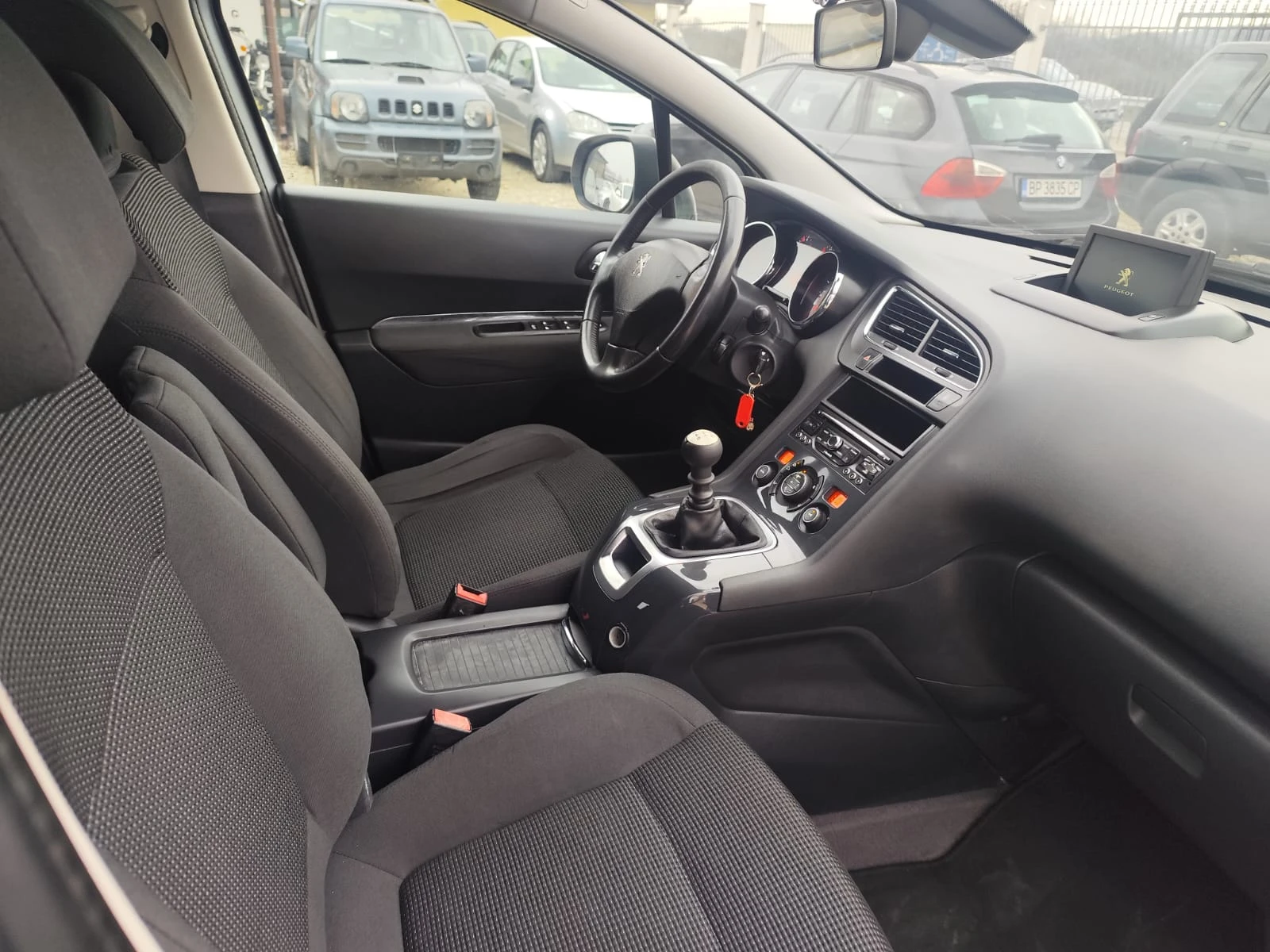 Peugeot 5008 1.6   | Mobile.bg   12