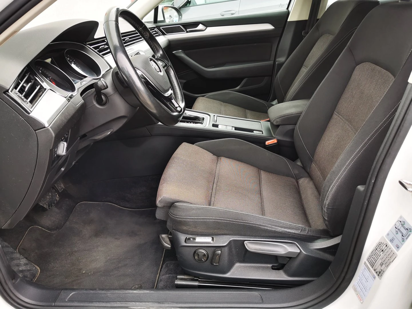 VW Passat VW Passat Var. Comfortline 2.0TDI SCR BMT | Mobile.bg   5